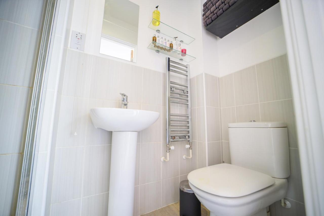 3 Bedroom House In Birmingham City Centre - Sleeps 6 Buitenkant foto